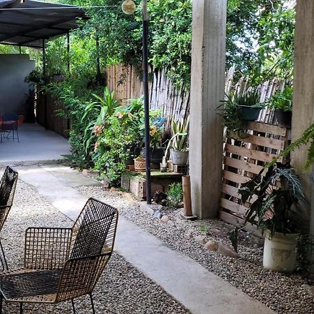 Hostal Villa Del Rio Las Brisas Villavieja Exteriör bild