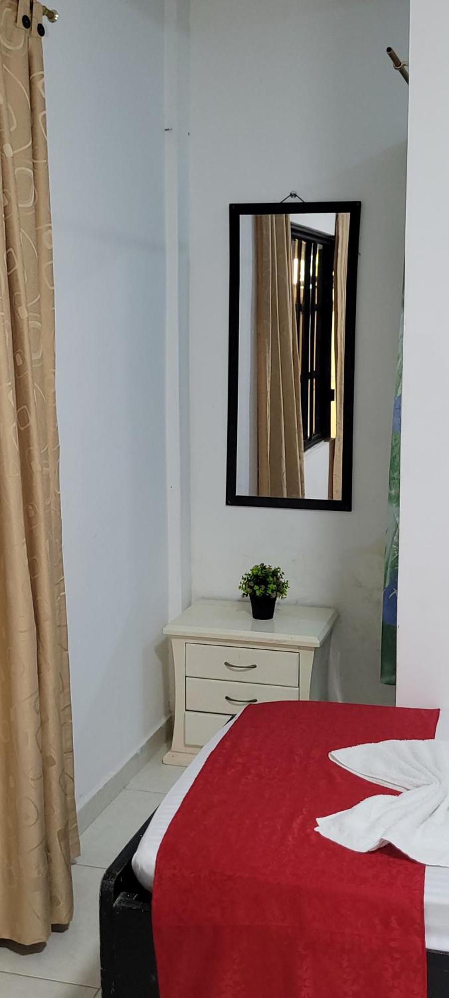 Hostal Villa Del Rio Las Brisas Villavieja Exteriör bild