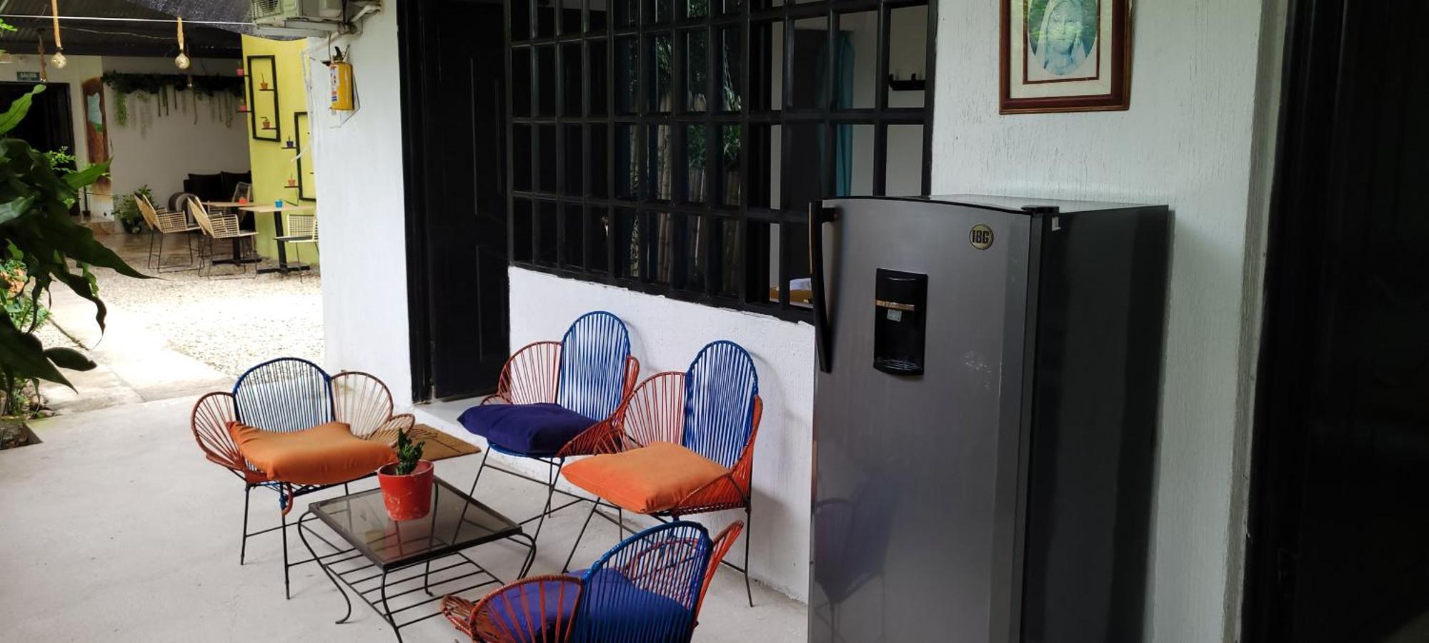 Hostal Villa Del Rio Las Brisas Villavieja Exteriör bild